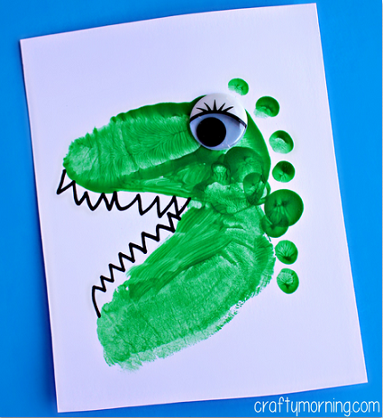 The flat-footed dinosaur version of this kids' foot craft project 