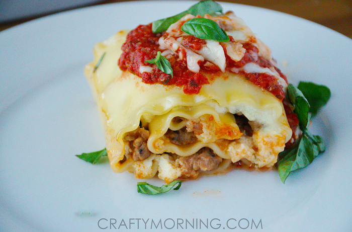 3 cheese sausage lasagna roll ups recipe Delicious Lasagna Recipes Delicious lasagna recipes the whole family will love! With over 20 delicious lasagna recipes you'll have plenty of easy dinner recipe ideas. Everything from classic lasagna to vegetarian lasagna recipes make dinner a breeze!