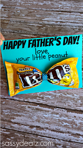 M&M Bow Tie Father’s Day Card Idea
