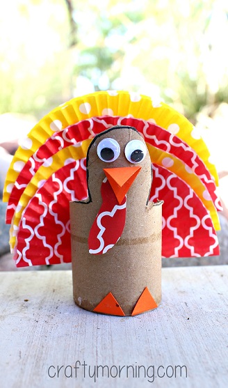 toilet paper roll turkey made with cupcake liners.