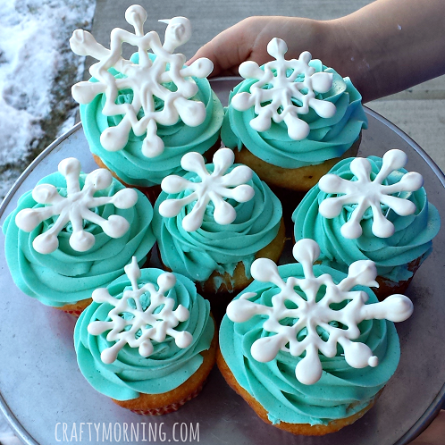 snowflake-cupcakes-for-winter-dessert