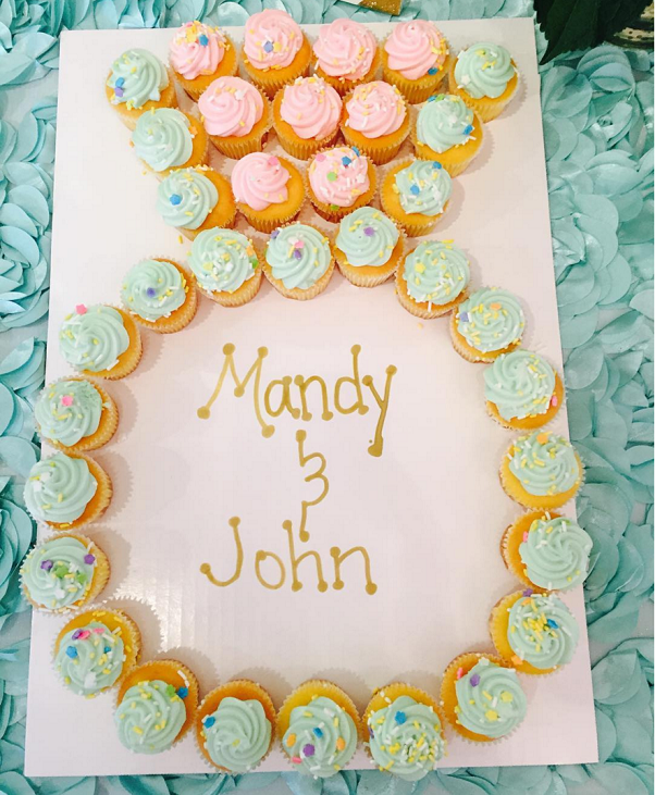 wedding-engagement-ring-cupcake-cake