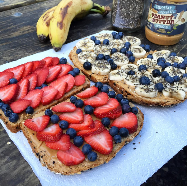 Healthy Fruit Peanut Butter Sandwiches