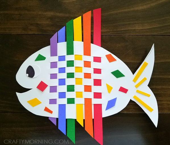 weaving rainbow fish craft for kids 1