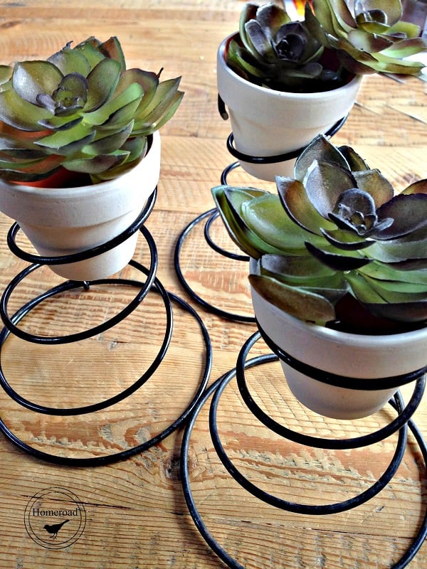 bed-spring-planters-craft