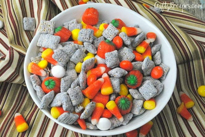 Pumpkin Spice Muddy Buddies