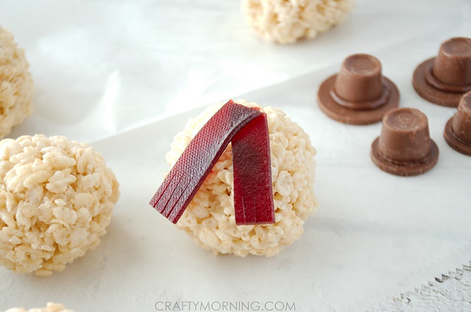 snowman-rice-krispie-treats-for-christmas