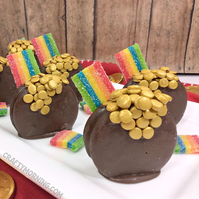 Pot O’ Gold Oreo Treats
