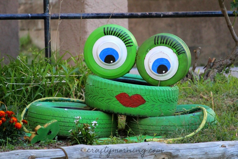 Adorable Ways to Incorporate Tires in Your Yard