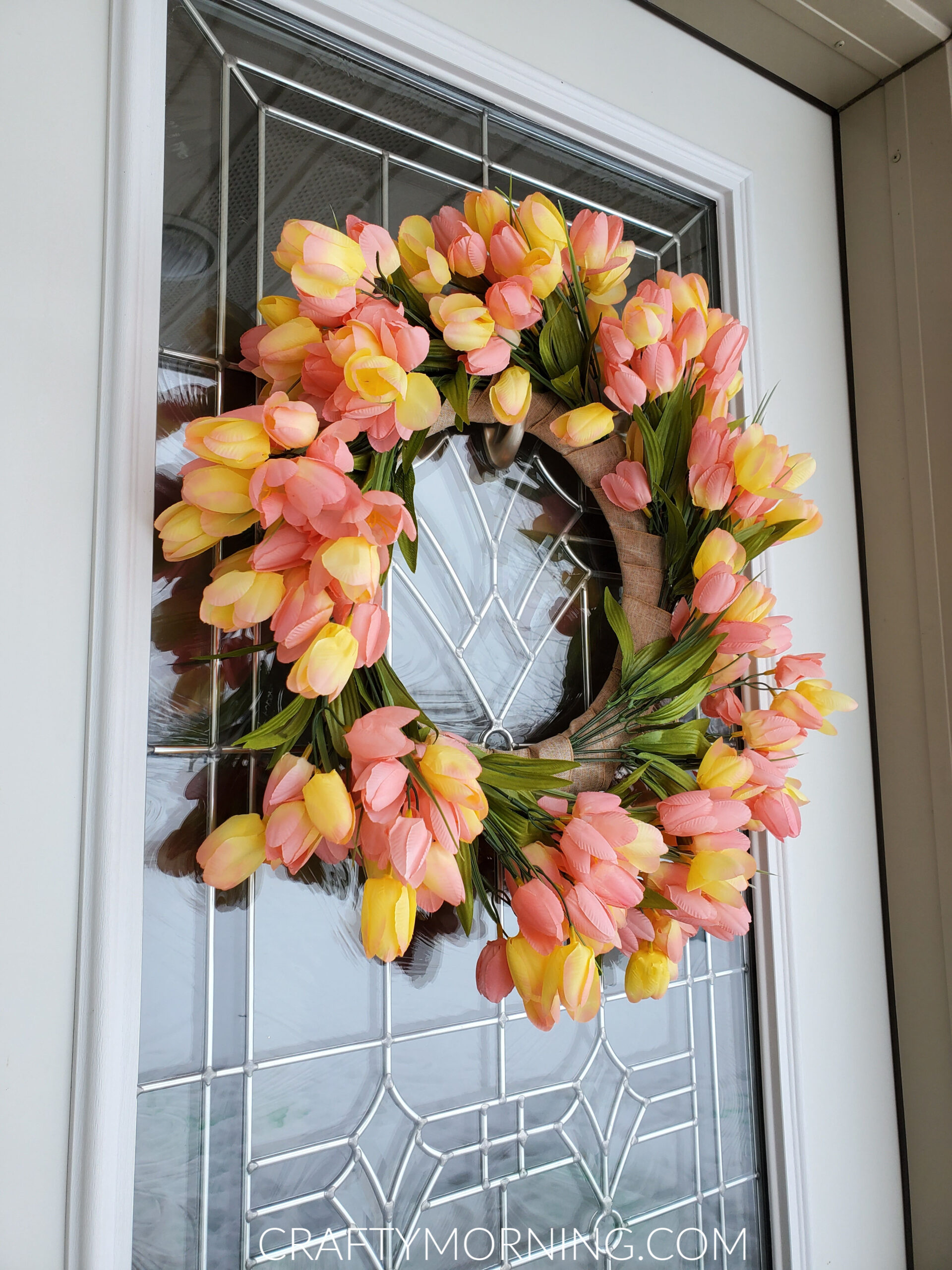 How to Make a Spring Tulip Wreath