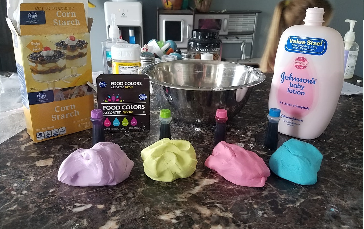 Make Cloud Dough Using 3 Ingredients
