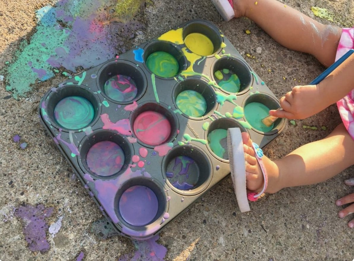 How to Make Sidewalk Chalk Paint